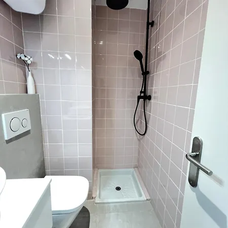 3 Apartment, 500m To Beach, Swimming Pool, Terrace Roses