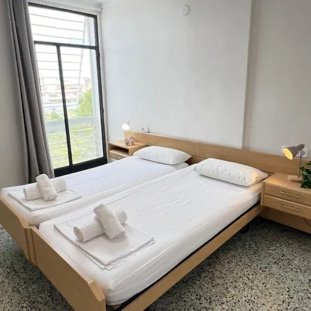 3 Apartment, 500m To Beach, Swimming Pool, Terrace Apartment Roses