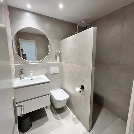 Apartment 3 Apartment, 500m To Beach, Swimming Pool, Terrace