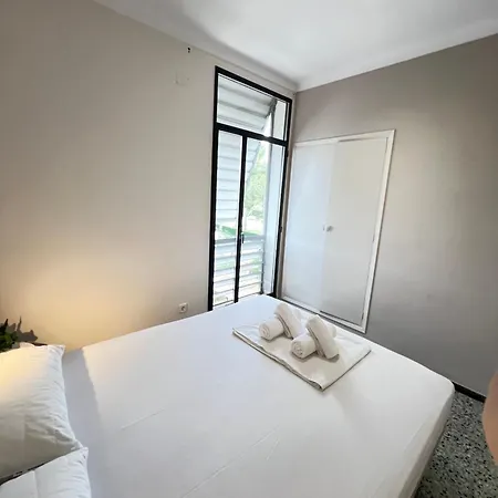3 Apartment, 500m To Beach, Swimming Pool, Terrace * Roses