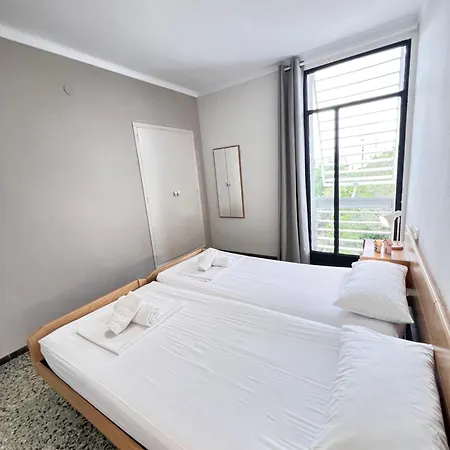 3 Apartment, 500m To Beach, Swimming Pool, Terrace Apartment